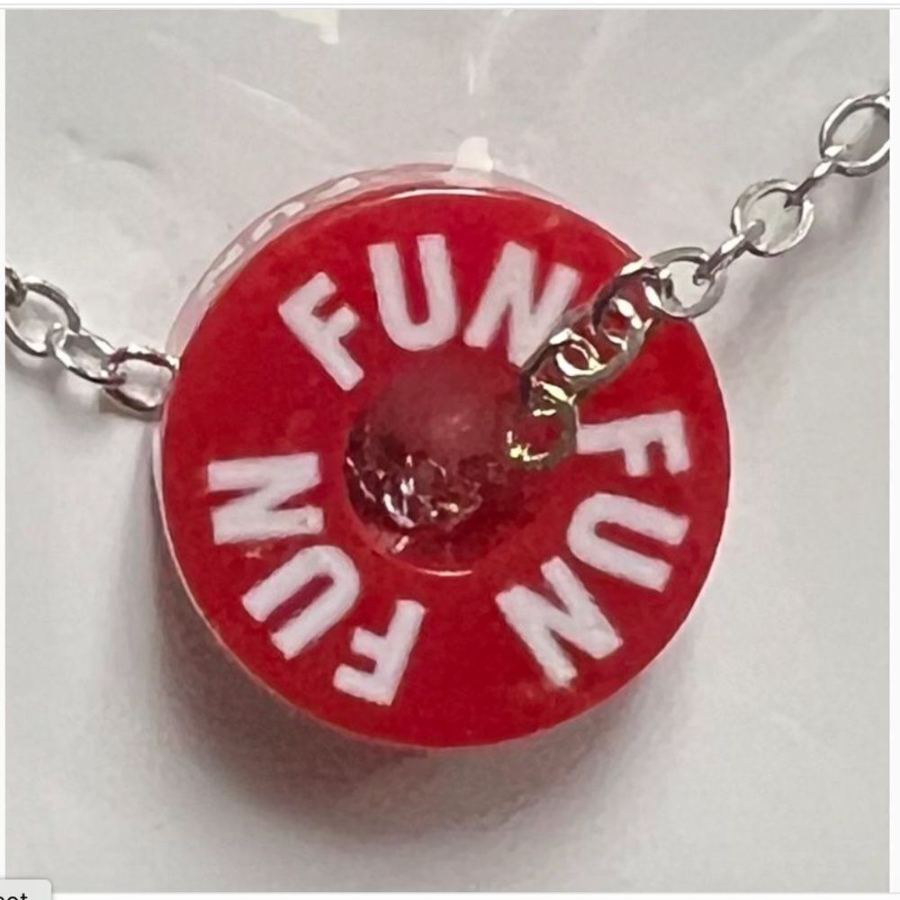 5 Carnival Barrel Of FUN Charms Red Barrel & Necklace & 4 Barrels PINK WHITE BLU - Picture 4 of 12